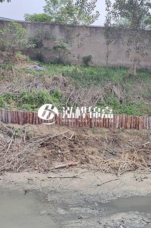 河邊打木樁有什么作用-木樁打入土里怎么防腐的？