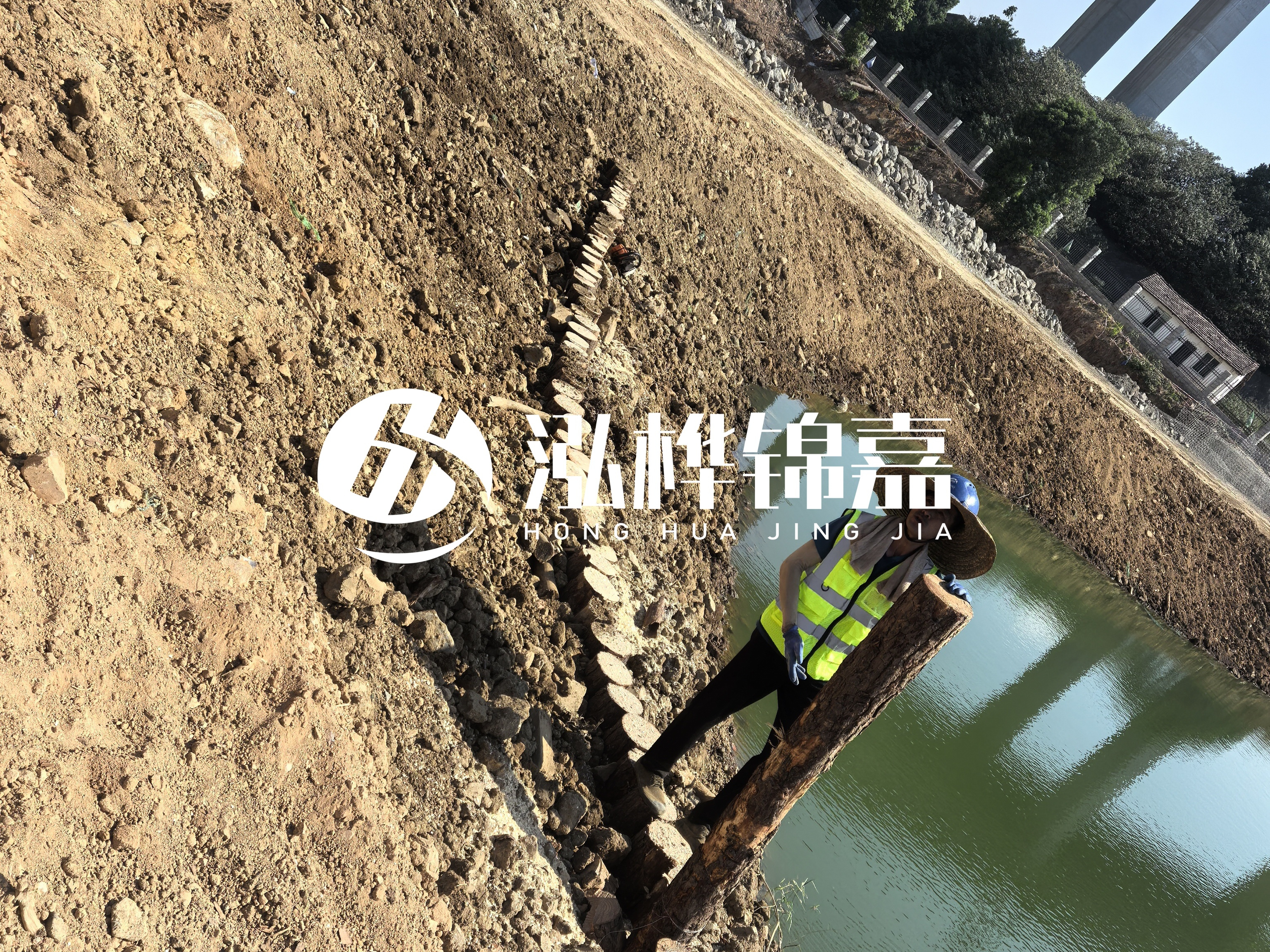 河邊打木樁有什么作用-河道打木樁可以保護(hù)河道周邊農(nóng)田？