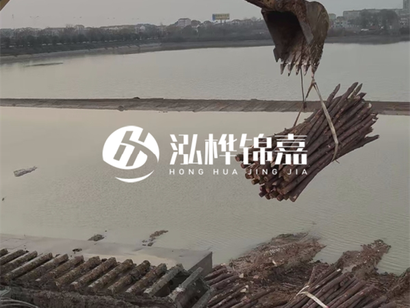 包工包料和清工施工哪種更劃算？1000根松木樁正常施工周期要多久？