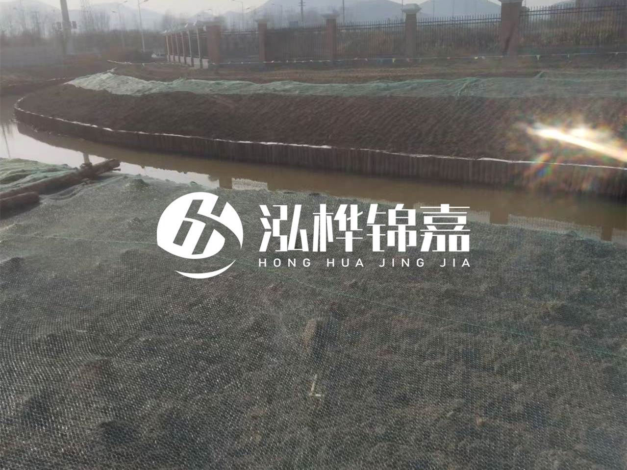 河道木樁打不下去怎么辦？河道打樁木能在水里使用多少年？