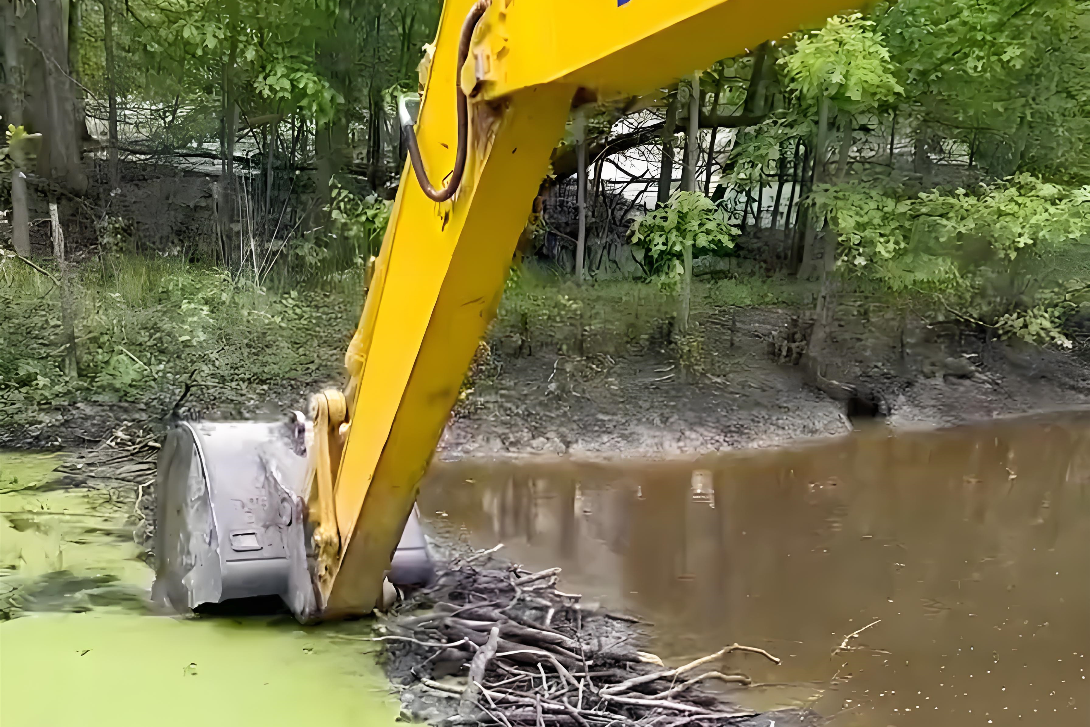 益陽水挖清淤團隊泓樺錦嘉-水塘清淤中遇到大量垃圾如何處理？