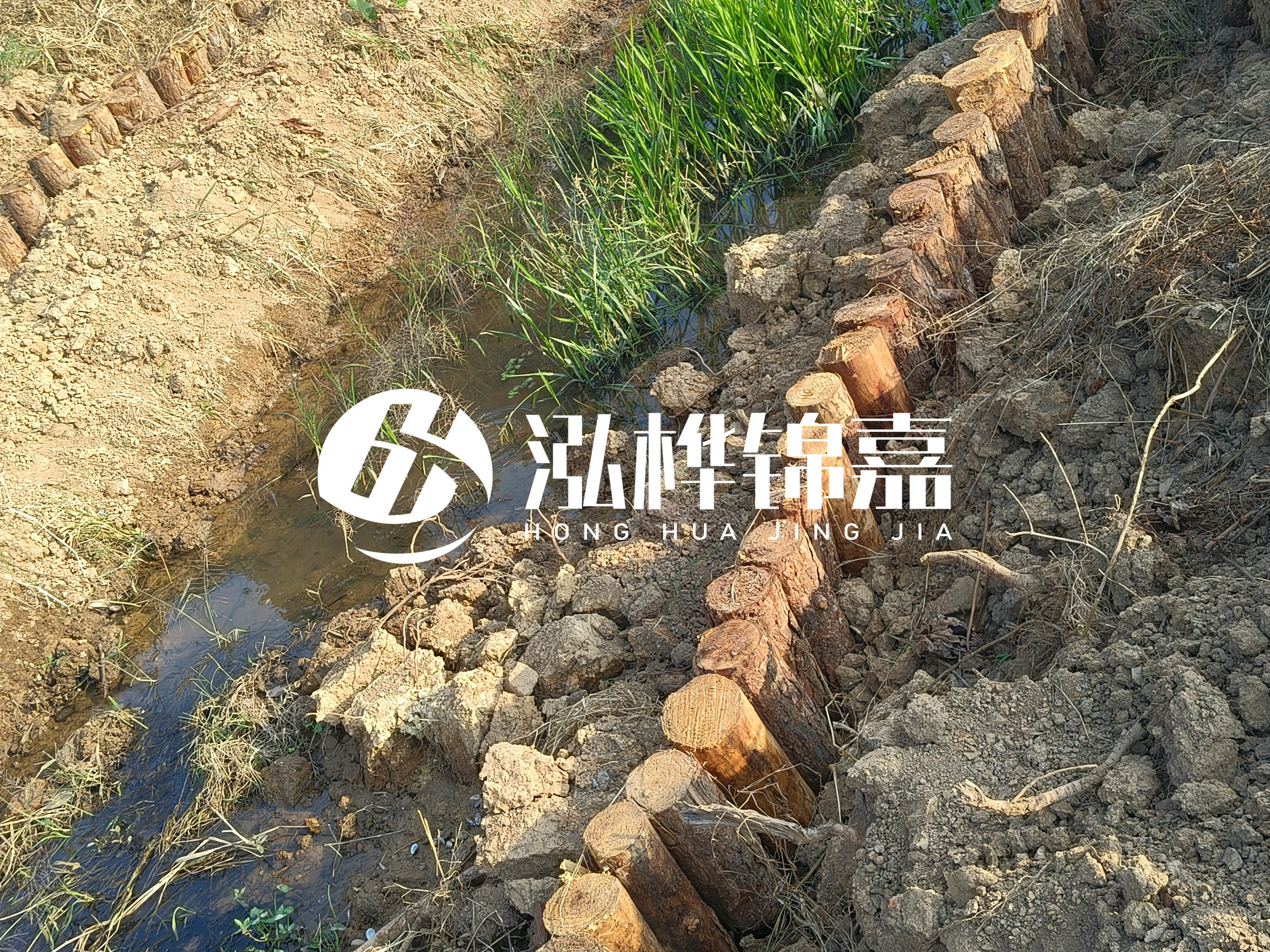 松木樁批發(fā)廠家泓樺錦嘉-樁間距指的是什么間距？