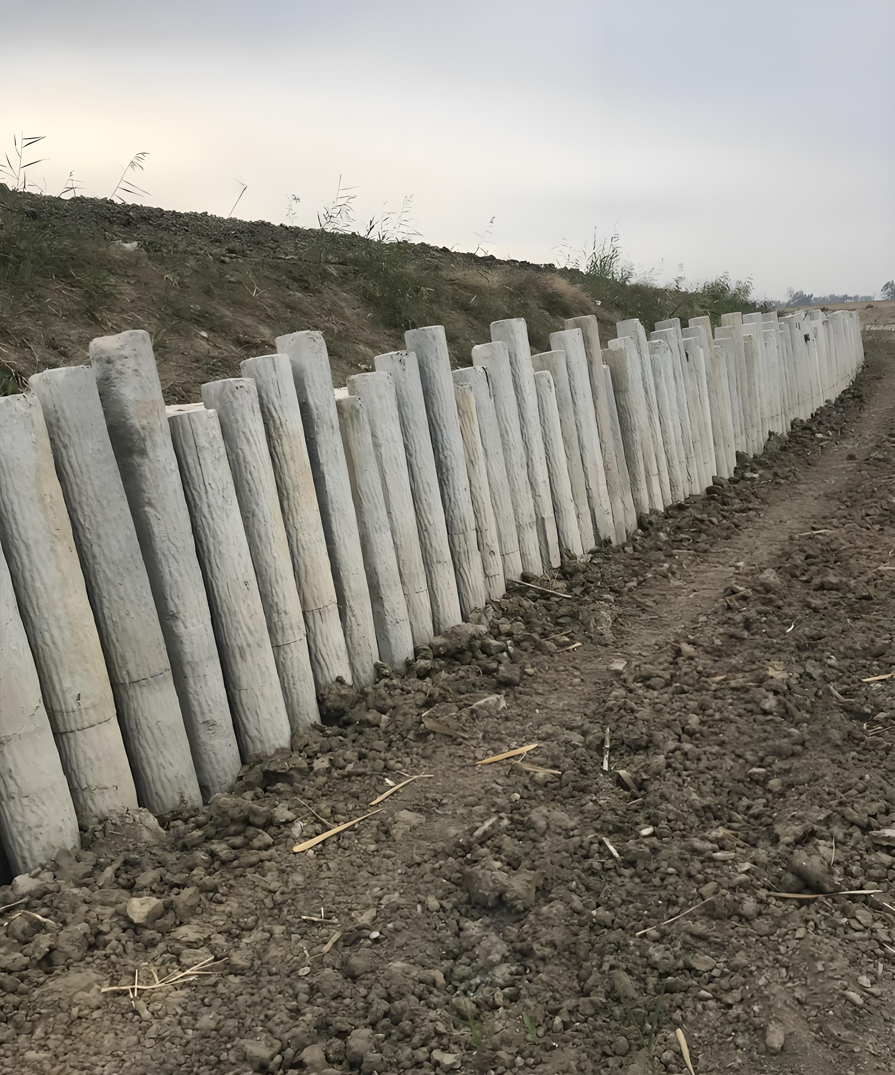 水泥樁批發(fā)廠家泓樺錦嘉-混凝土圓樁施工的配筋要求是什么？