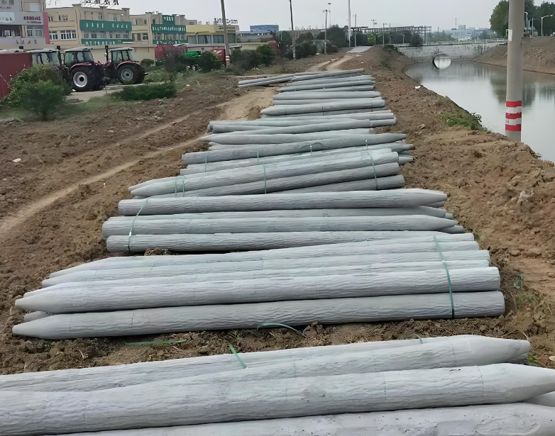 水泥仿木樁施工隊泓樺錦嘉 - 水泥圓樁和方樁哪個更適合做圍欄柱？